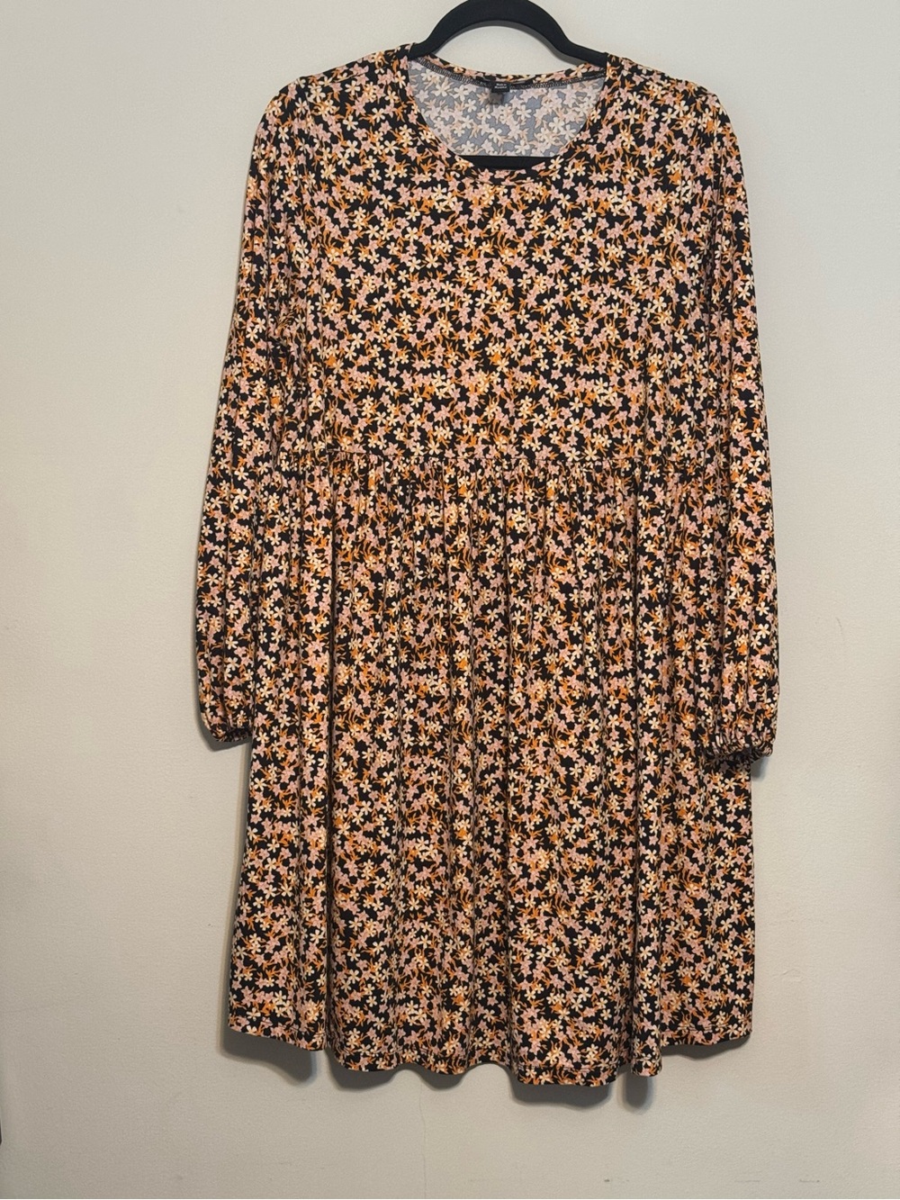 New Look Maternity Black Floral Dress with Peach & Mustard Accents Sz 10